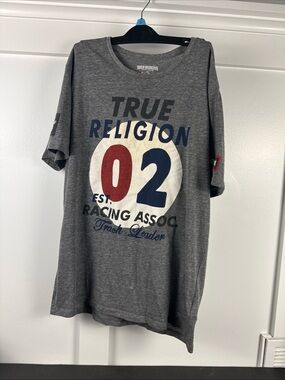 True Religion Gray Short Sleeve Tee with Red & Navy Graphic Mens XL